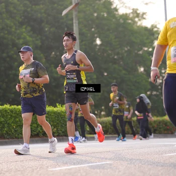Runner Photo 6507678