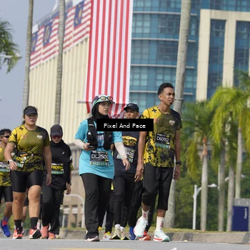 Runner Photo 6508310