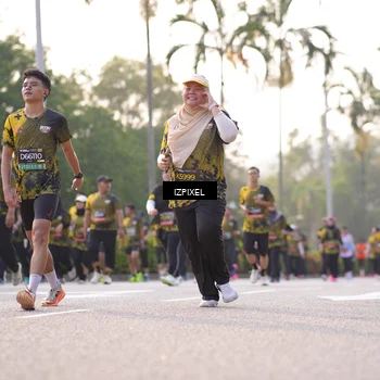 Runner Photo 6508795