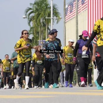 Runner Photo 6509068