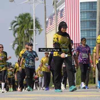 Runner Photo 6509071