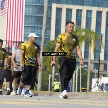 Runner Photo 6509178