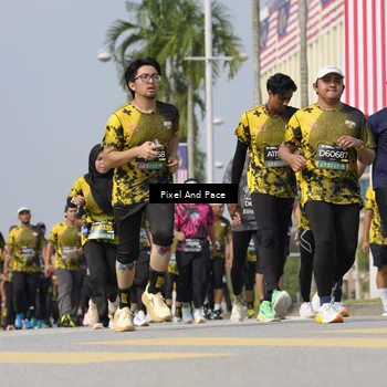 Runner Photo 6509375