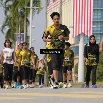 Runner Photo 6510195
