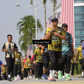 Runner Photo 6510690