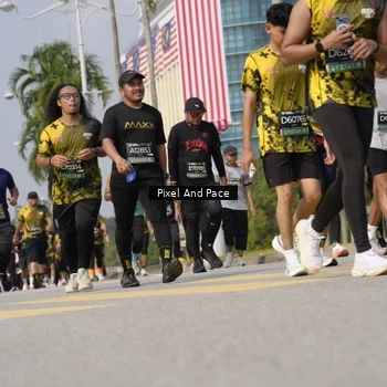 Runner Photo 6511055