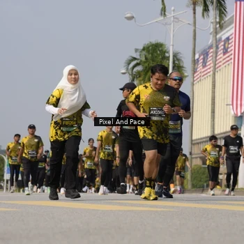 Runner Photo 6511069