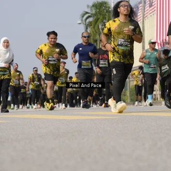 Runner Photo 6511090