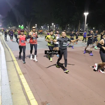 Runner Photo 6511125