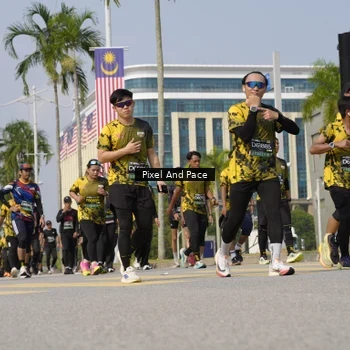 Runner Photo 6511158