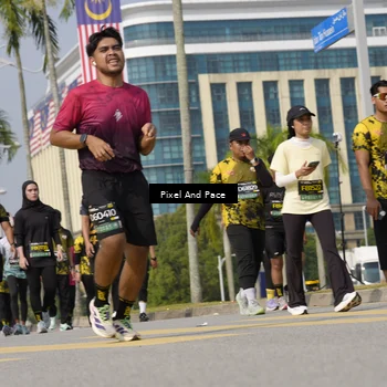 Runner Photo 6511840