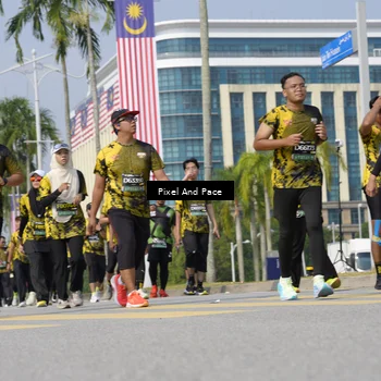 Runner Photo 6512121