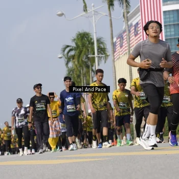 Runner Photo 6512378