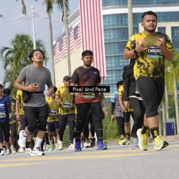 Runner Photo 6512410