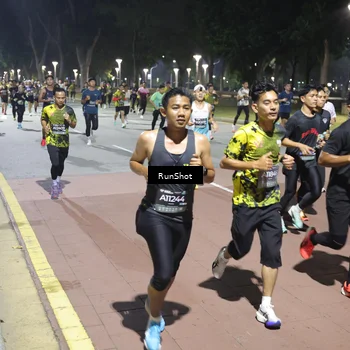 Runner Photo 6512416