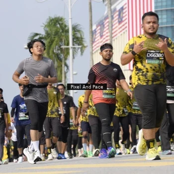 Runner Photo 6512417
