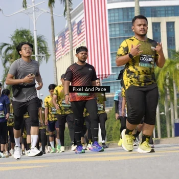 Runner Photo 6512418
