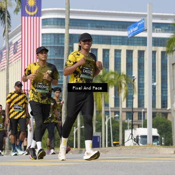 Runner Photo 6512498