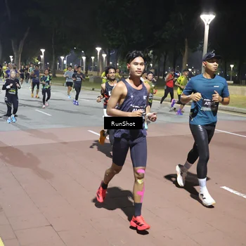 Runner Photo 6512598
