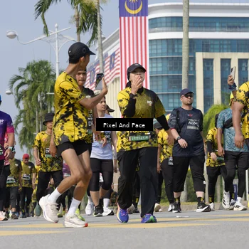 Runner Photo 6512882