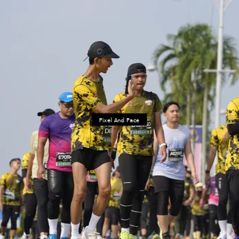 Runner Photo 6512921