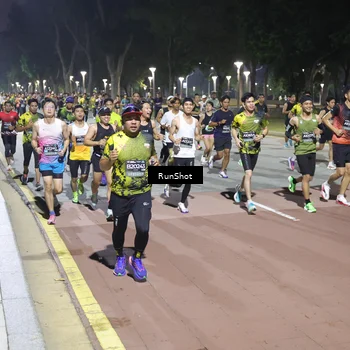 Runner Photo 6513021