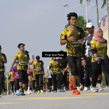 Runner Photo 6513031