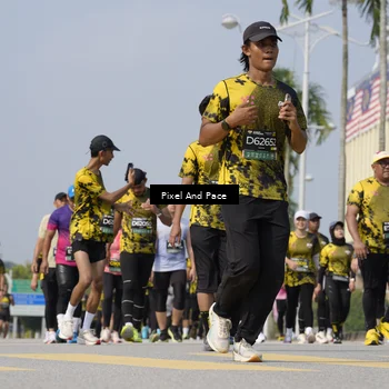 Runner Photo 6513050