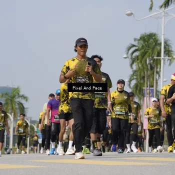 Runner Photo 6513064