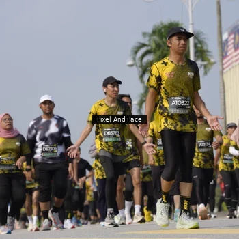 Runner Photo 6513172