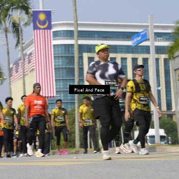 Runner Photo 6513243