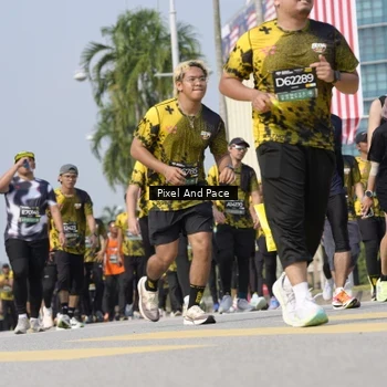 Runner Photo 6513415