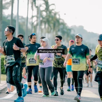 Runner Photo 6513425