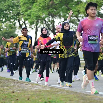 Runner Photo 6513439