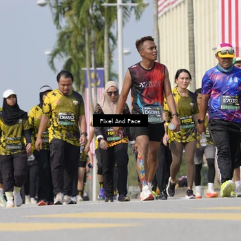 Runner Photo 6513666