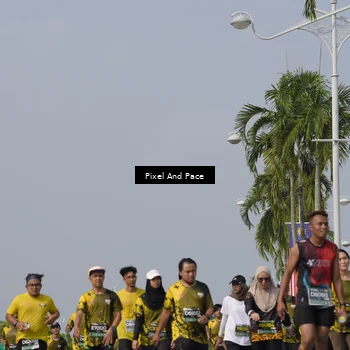 Runner Photo 6513692