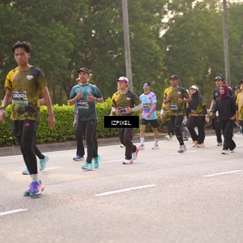 Runner Photo 6514006