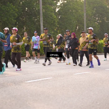 Runner Photo 6514035