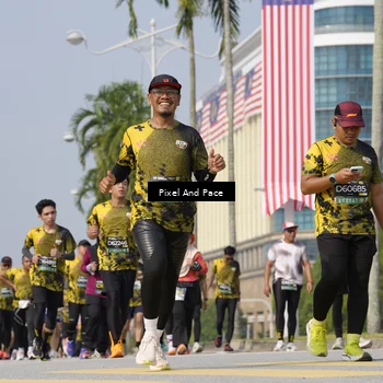 Runner Photo 6514060