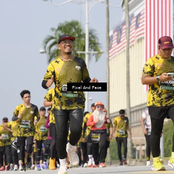 Runner Photo 6514076