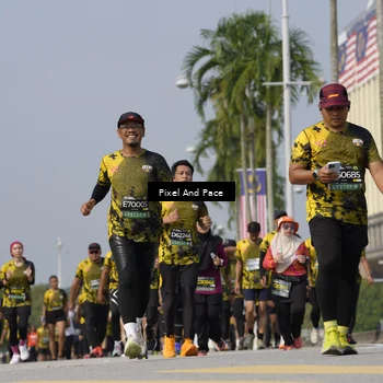 Runner Photo 6514112