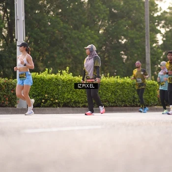 Runner Photo 6514171