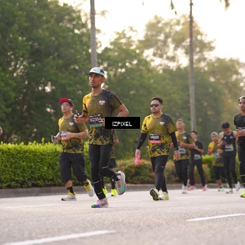 Runner Photo 6514344