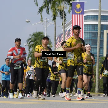 Runner Photo 6514761