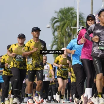 Runner Photo 6514795