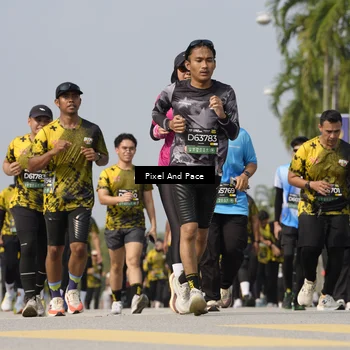 Runner Photo 6514835