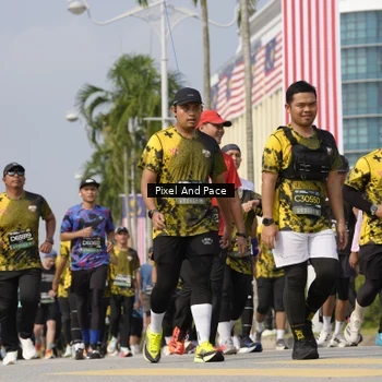 Runner Photo 6515086