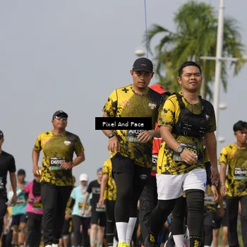 Runner Photo 6515105
