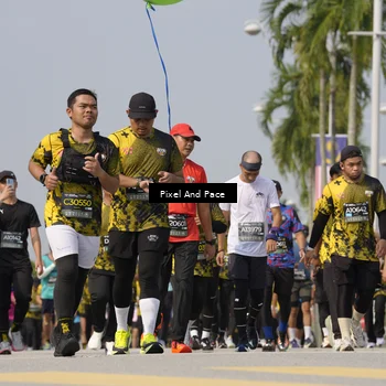 Runner Photo 6515135