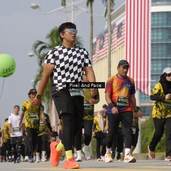 Runner Photo 6515212